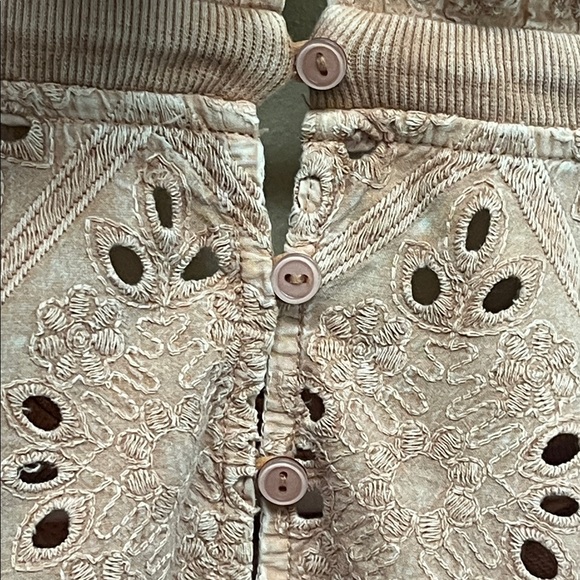 FATE Pink Puff Sleeve Eyelet Top SzL - Picture 5 of 7